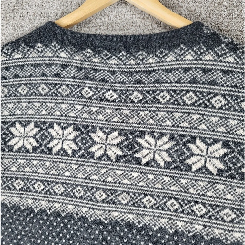 Icelandic Design Wool Cardigan Womens Size S Gray Snowflake‎ Nordic Sweater